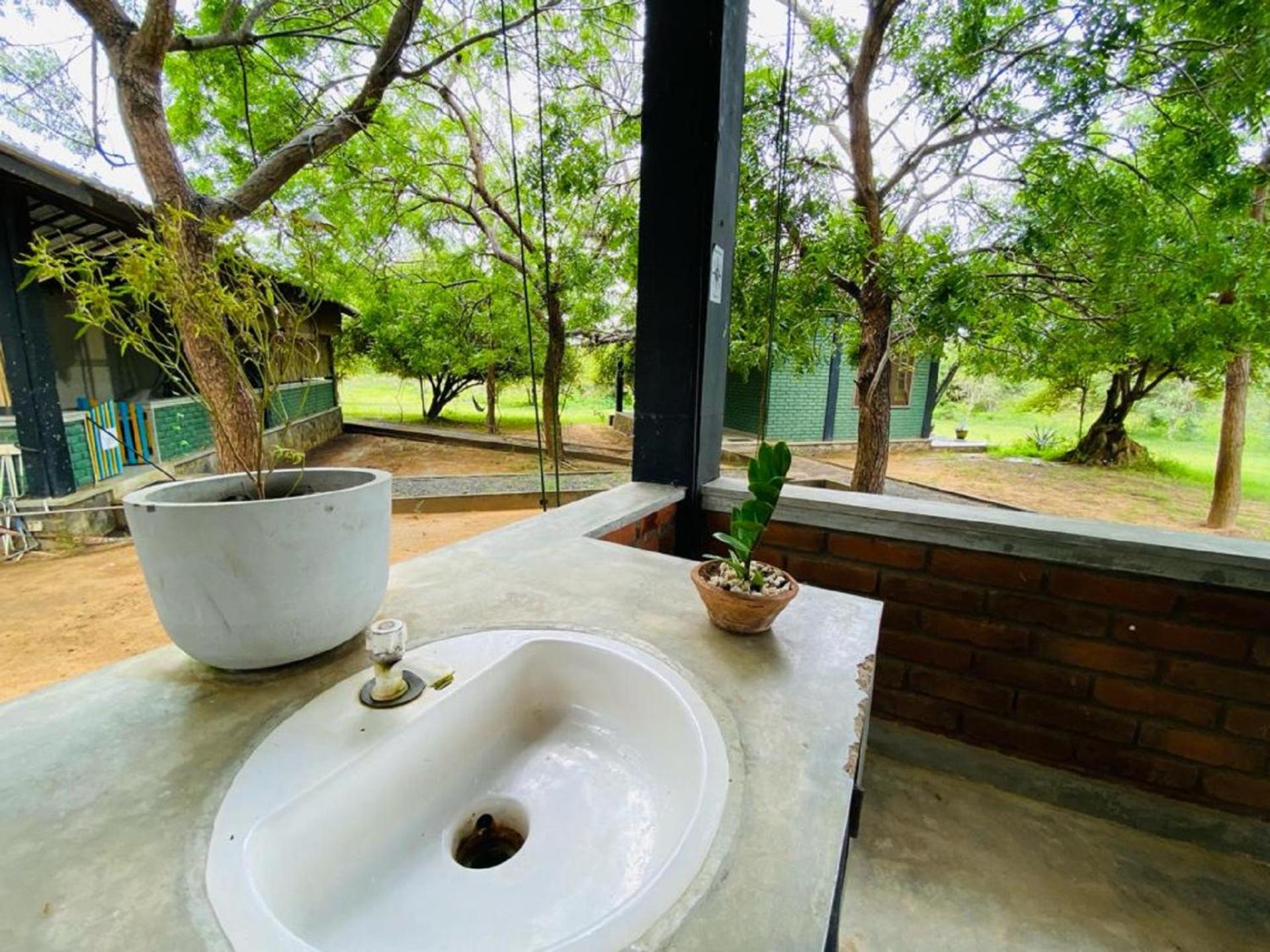Yala Ying Yang Hostel & Camping מראה חיצוני תמונה